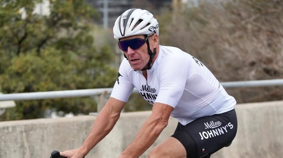 Скандальний Армстронг назвав найкращого велогонщика в історії