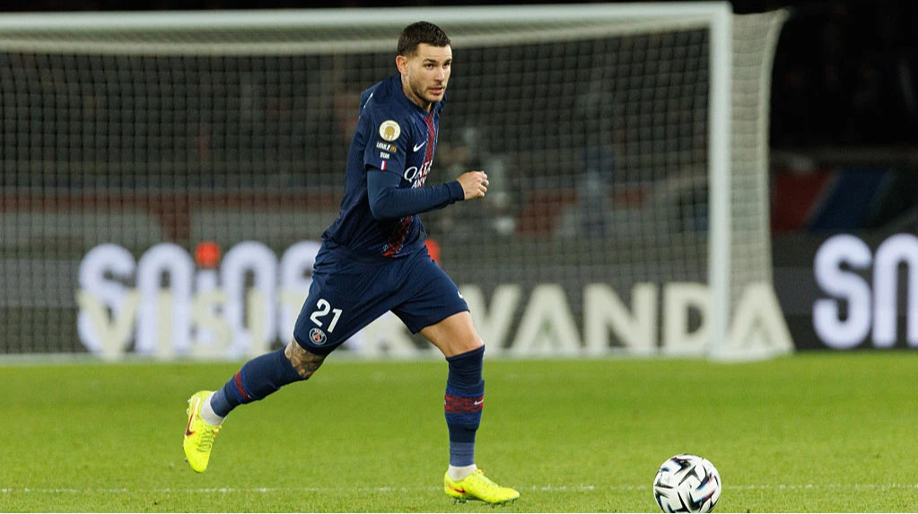 Игрока ПСЖ и сборной Франции обвиняют в работорговле и эксплуатации