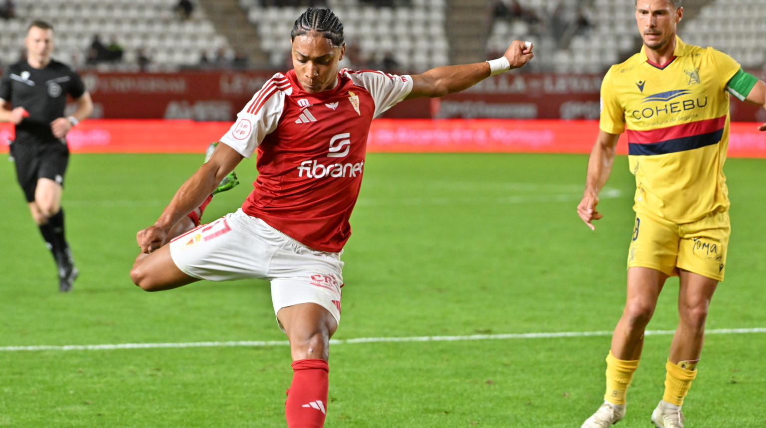 Эпицентр усилил состав воспитанником Атлетико