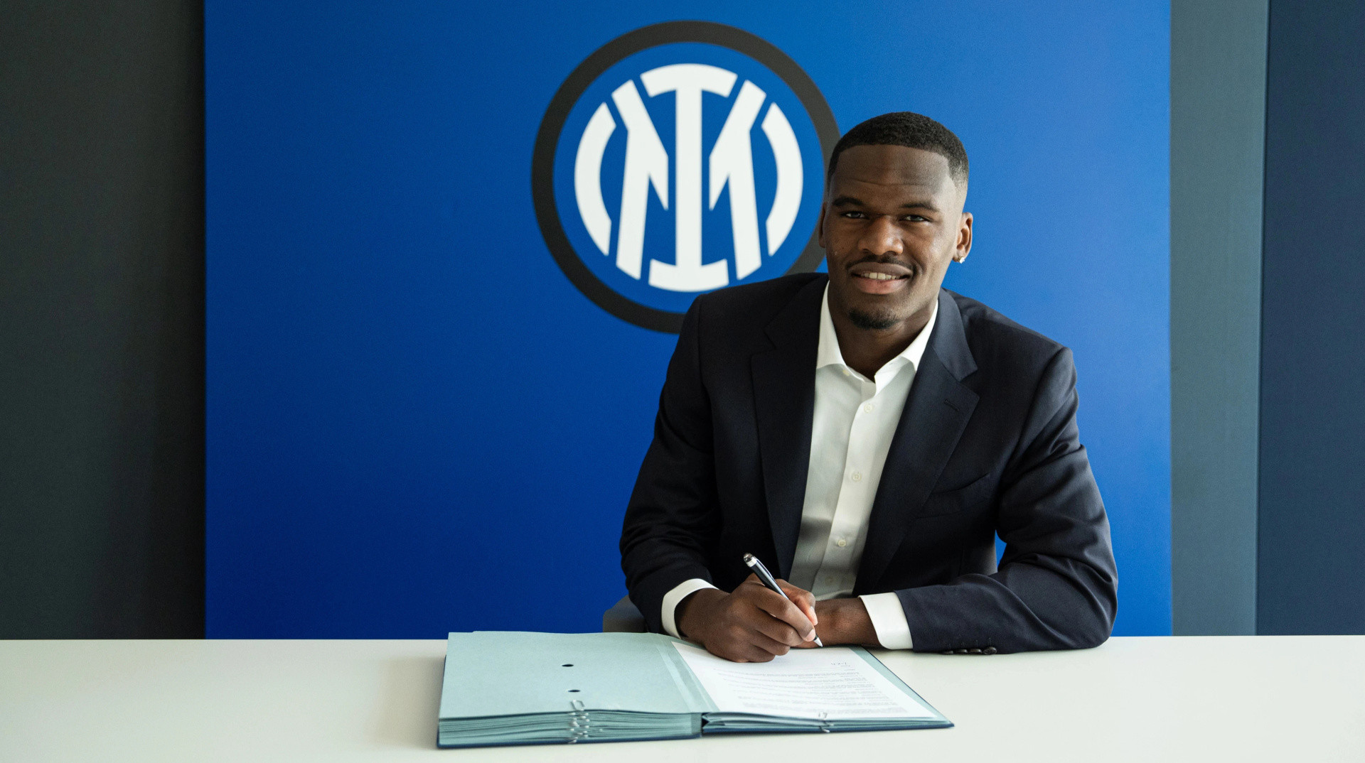 Форвард Інтера змінив спортивне громадянство