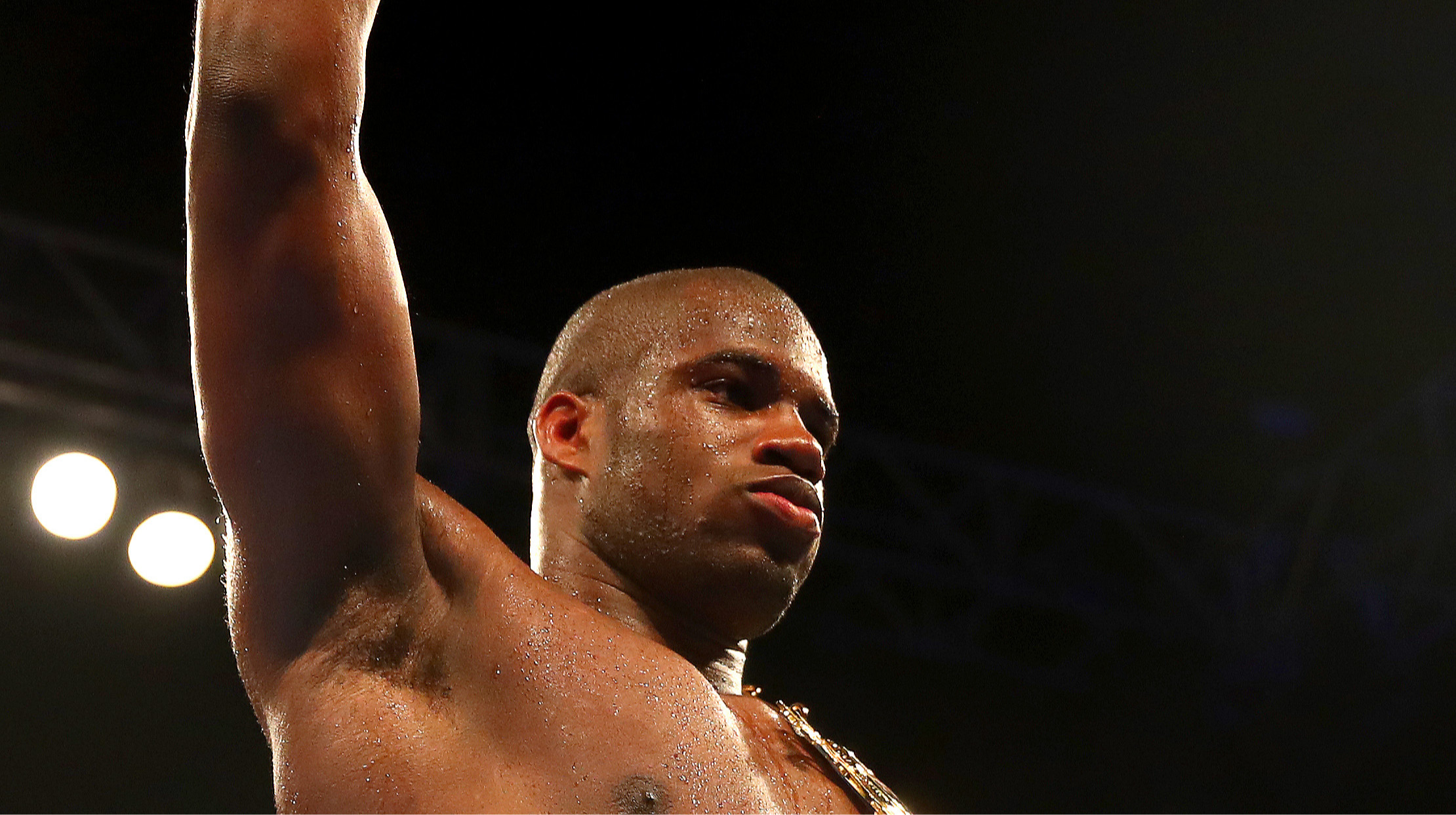 IBF зобов’яже Дюбуа провести обов'язковий захист титулу проти Чісори