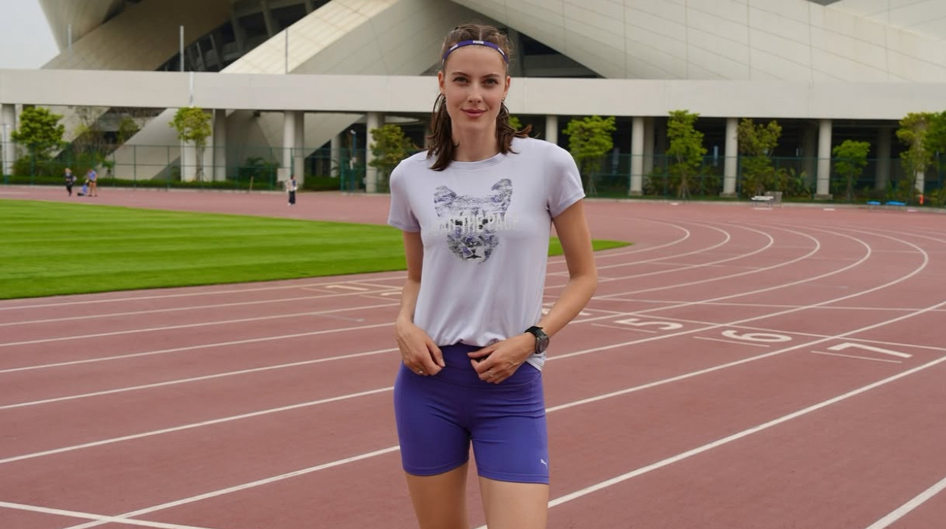 Магучих эффектными танцами похвасталась обновлением в гардеробе