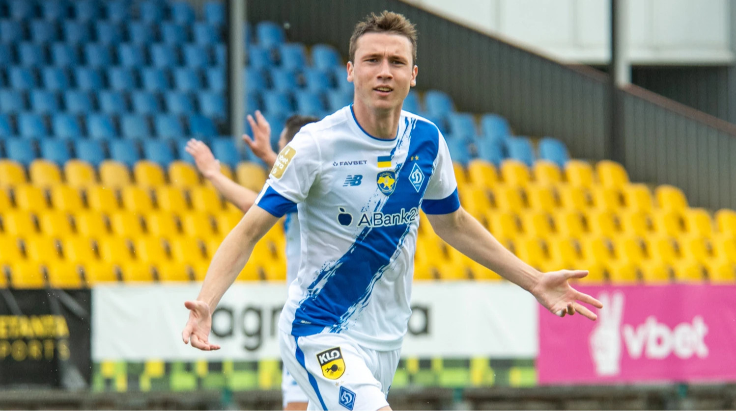 УПЛ определила лучших игрока и тренера апреля в чемпионате