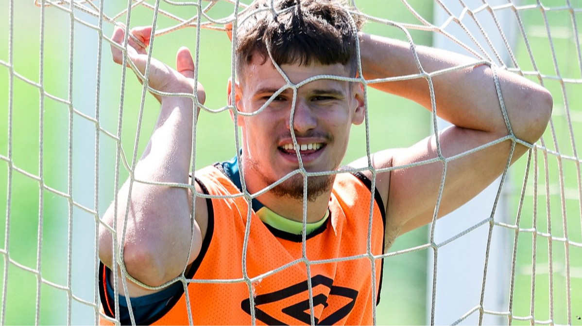 Ліверпуль домовився про трансфер партнера Забарного