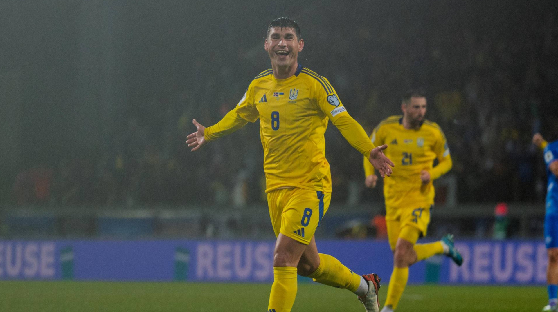 Малиновський став 12-м гравцем в історії, який забив 10 голів за збірну України