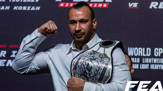 У нас був шанс дати відсіч російської агресії в Криму. Чемпіон світу з кікбоксингу у 2014 році служив офіцером у Севастополі