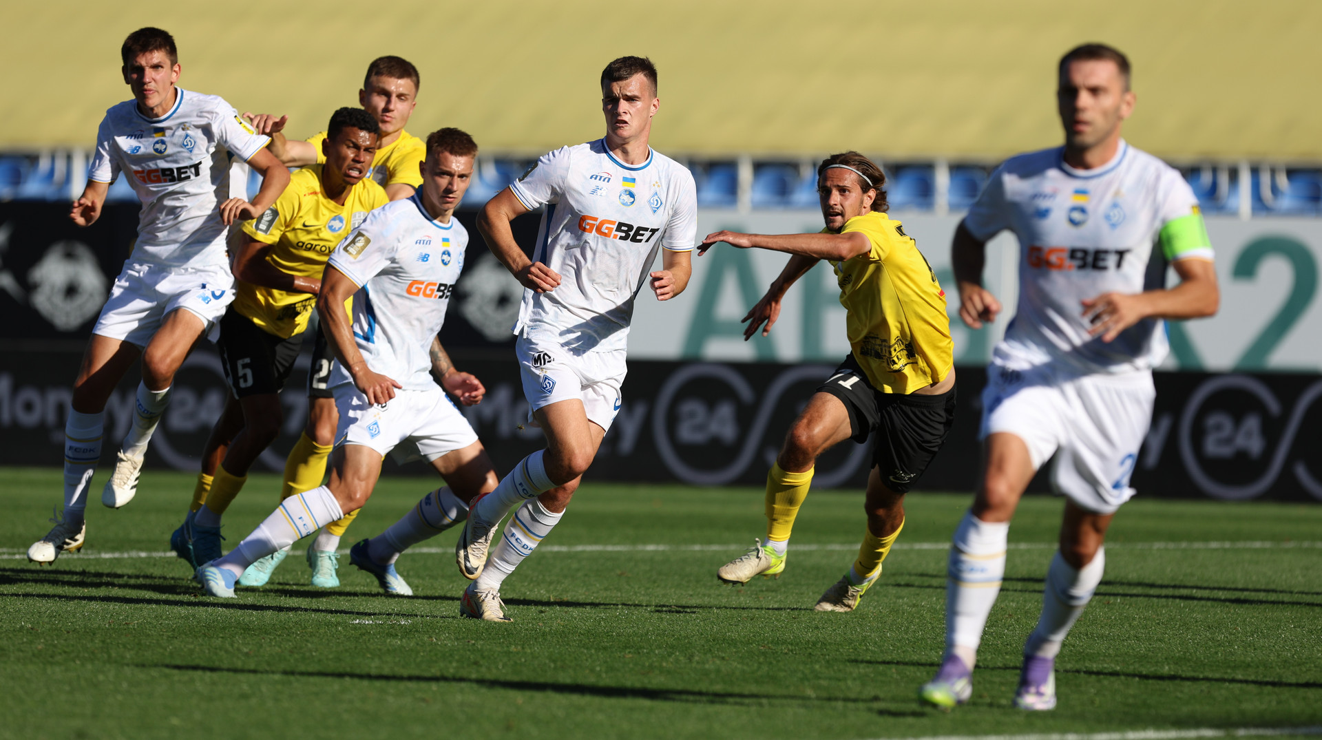 Антирекорд Динамо, фартова бандерівська форма Карпат та злива голів у Кривому Розі. Підсумки 6 туру УПЛ