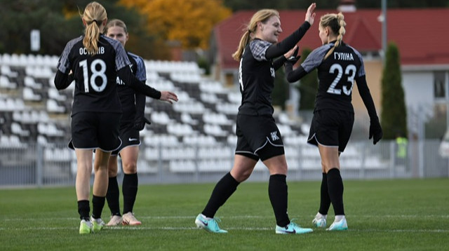 Колос деклассировал Подолье, забив 10 мячей, Шахтер потерял баллы в игре с Кривбассом в Высшей лиге