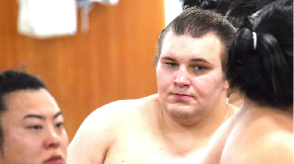 Сумоїст Аонішікі травмував ліву щиколотку за 4 дні до старту Natsu Basho
