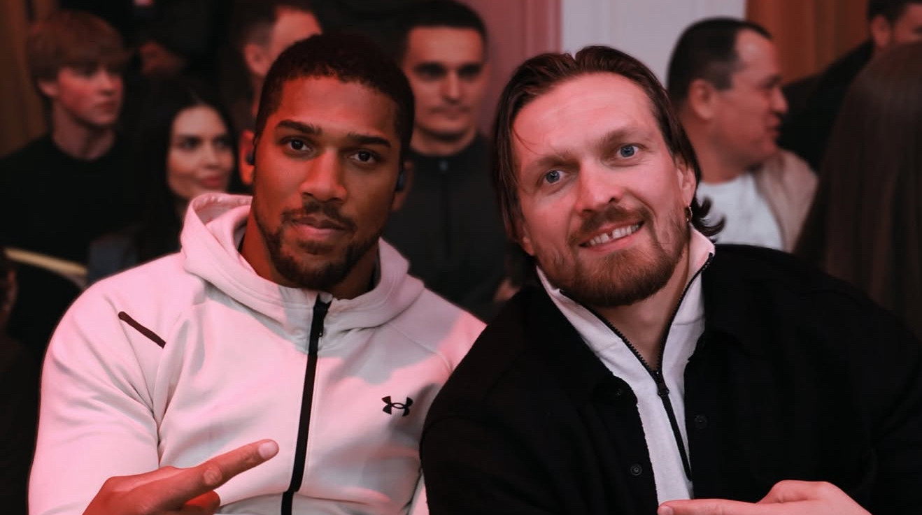 Тільки так можна відчути правду: Усик назвав місця, які  відвідав Джошуа в Україні