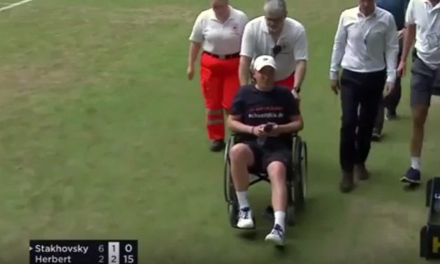 У матчі Стаховський - Ербер болбой покинув корт в інвалідному візку