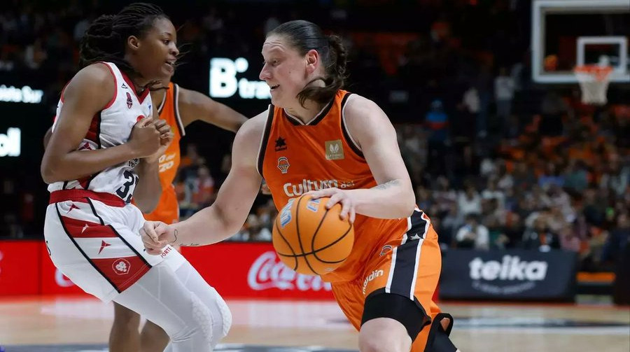 Зіркова українська баскетболістка Ягупова перейде до сербського гранда