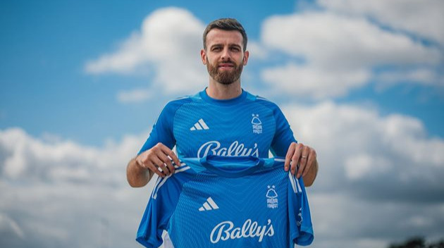 Ноттингем Форест подписал вратаря сборной Шотландии