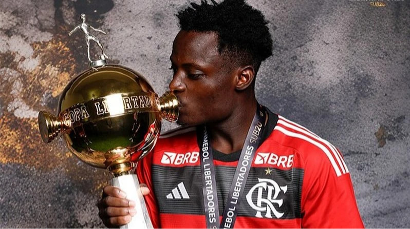 Динамо завершает трансфер вингера Фламенго