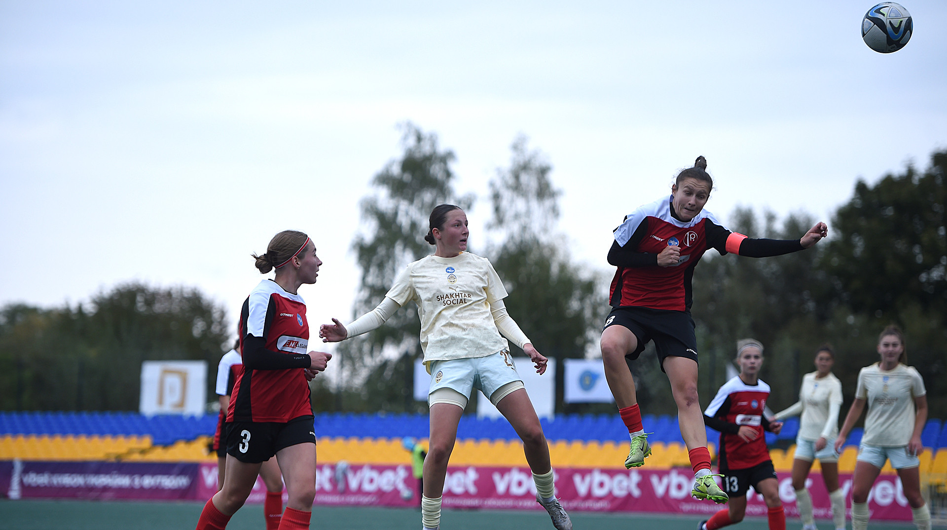 Шахтер переиграл ЭМС-Подолье в заключительном матче 7-го тура чемпионата Украины