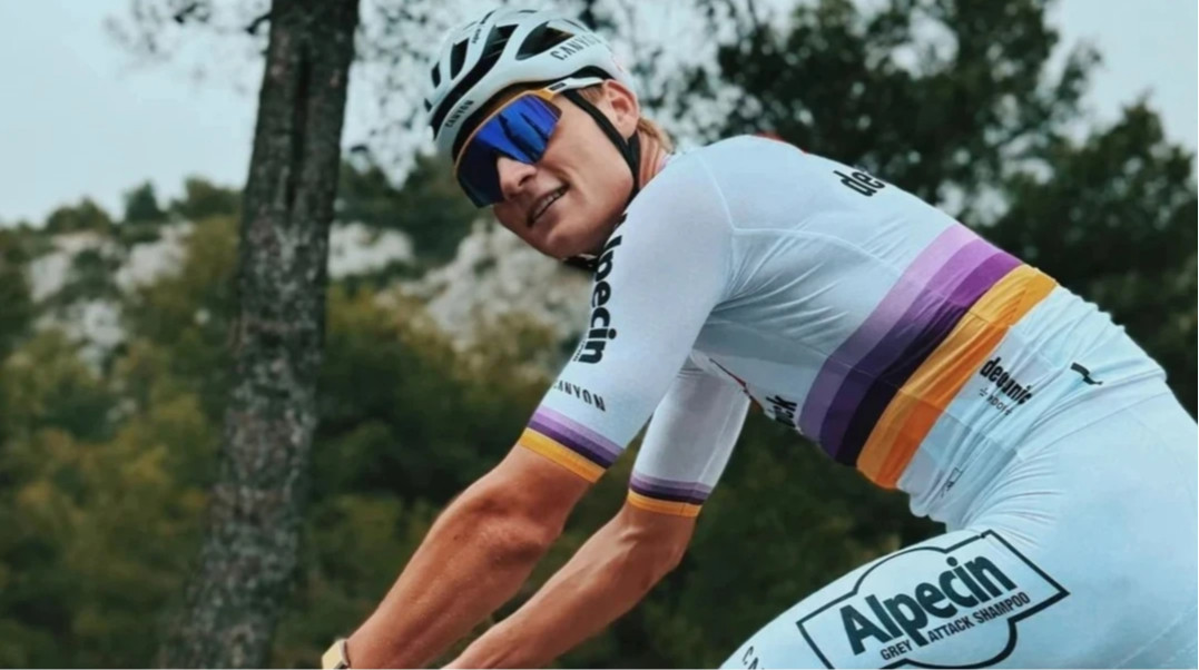 Tour de France. Double Van der Pula success in the second stage