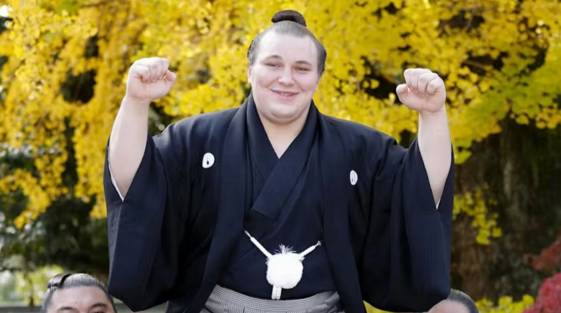 Доволі неочікуваний вибір: сумоїст Аонішікі розповів, яку музику слухає під час тренувань