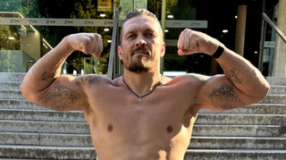 Далі битви поглядів справа не зайшла: Лапін – про бій Усика з Полом