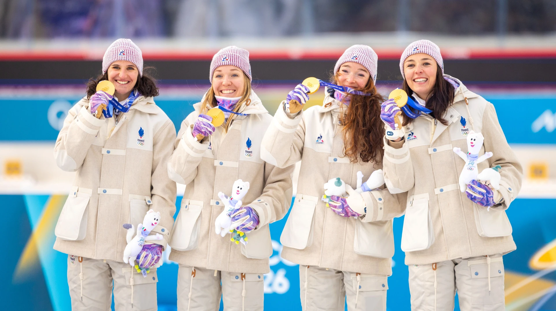 Зірки біатлону пожертвували музею кілька речей з Олімпійських ігор