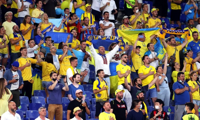 Українські біженці відвідають матч Англія - Україна на Вемблі
