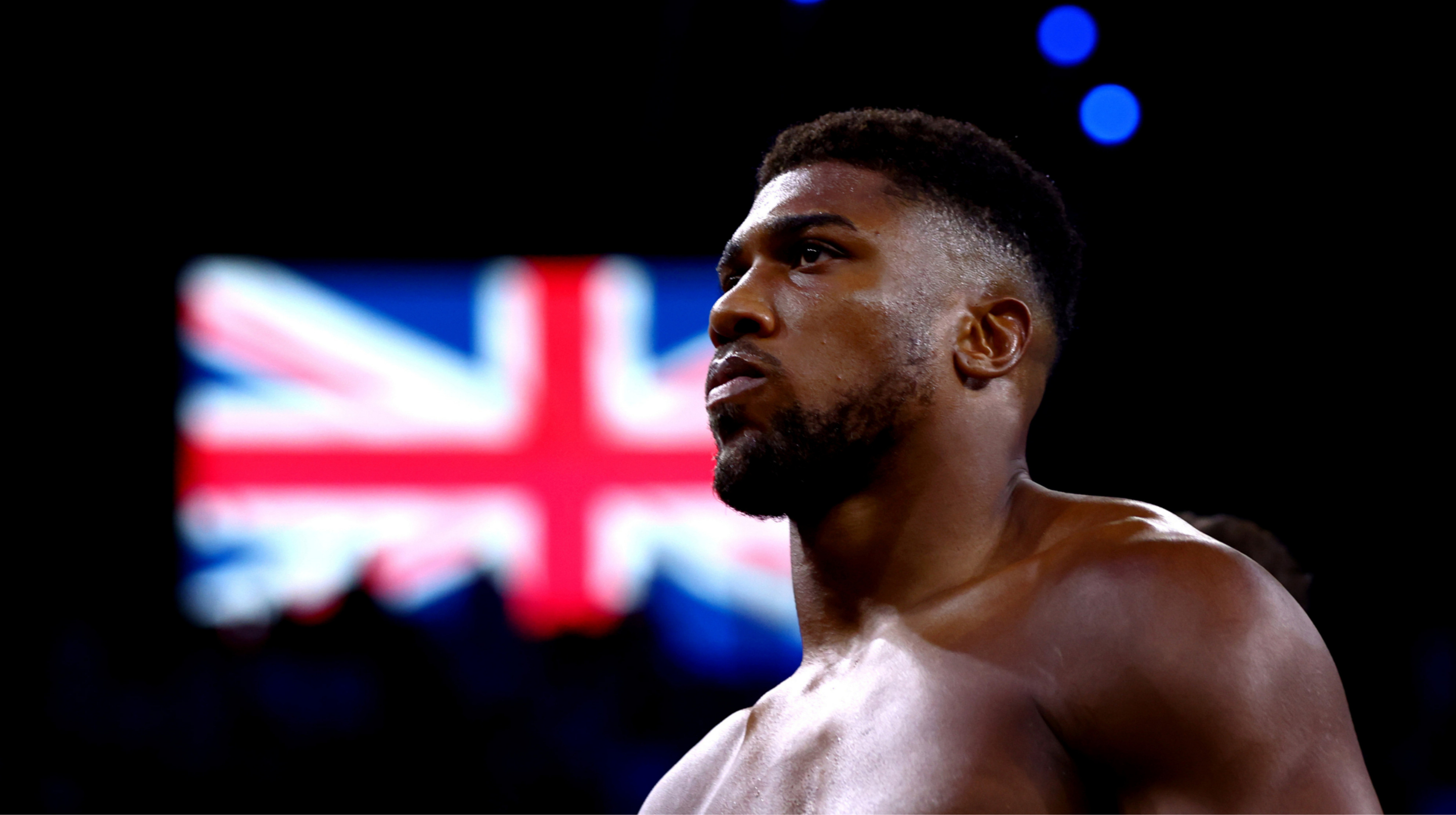 Непереможний американський боксер готовий повернутися у бокс задля бою проти Джошуа