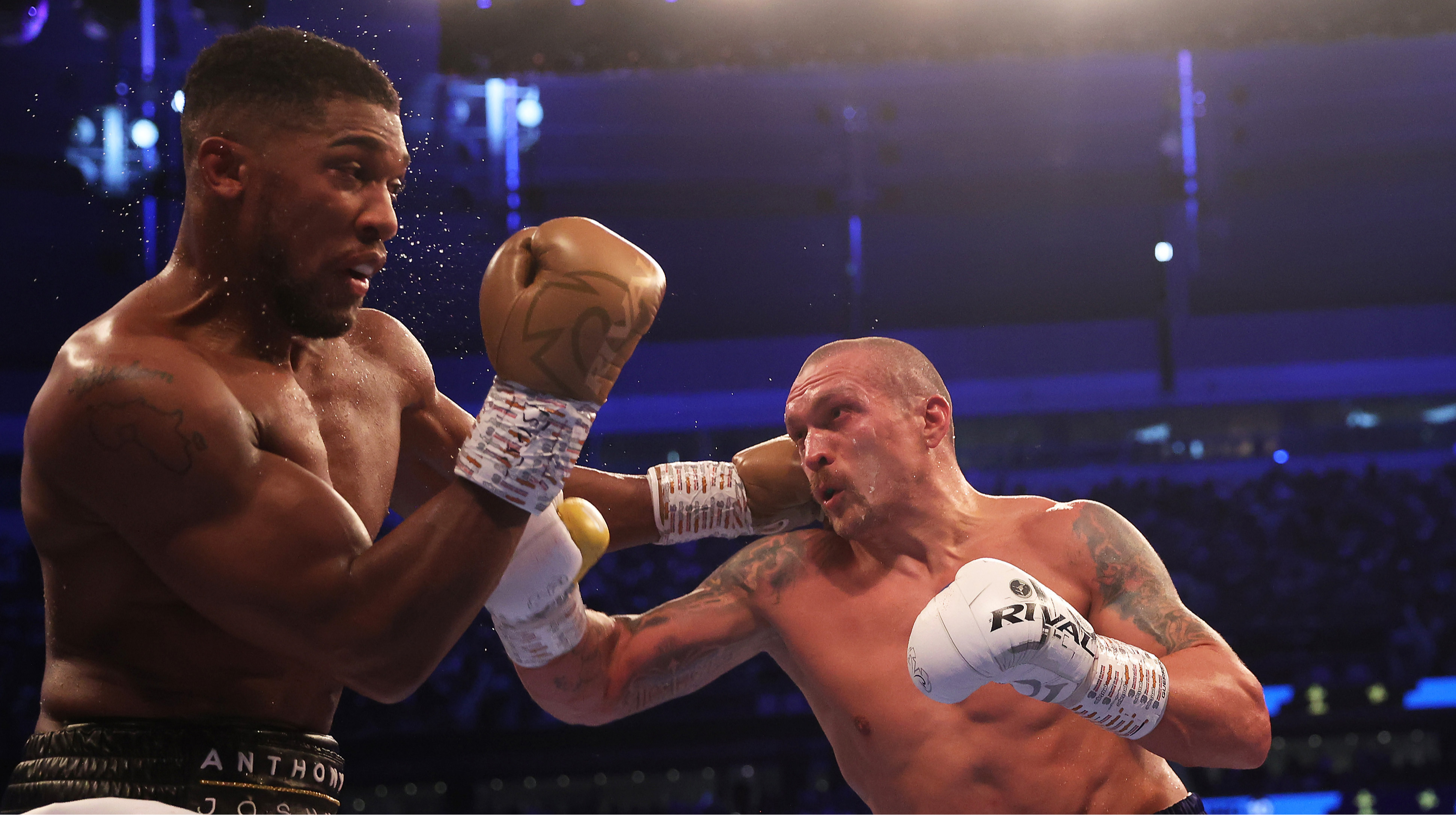 Ексчемпіон світу – про Джошуа: Він не зможе битись як Усик