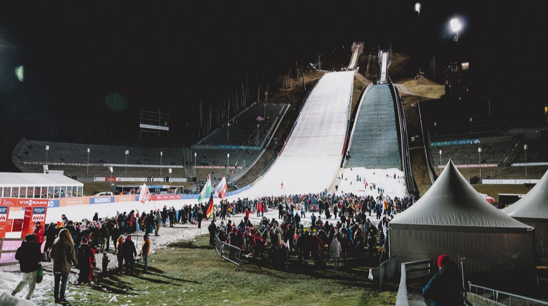 Прыгуны открывают сезон, горнолыжники возвращаются в Австрию. Анонс лыжного уикенда
