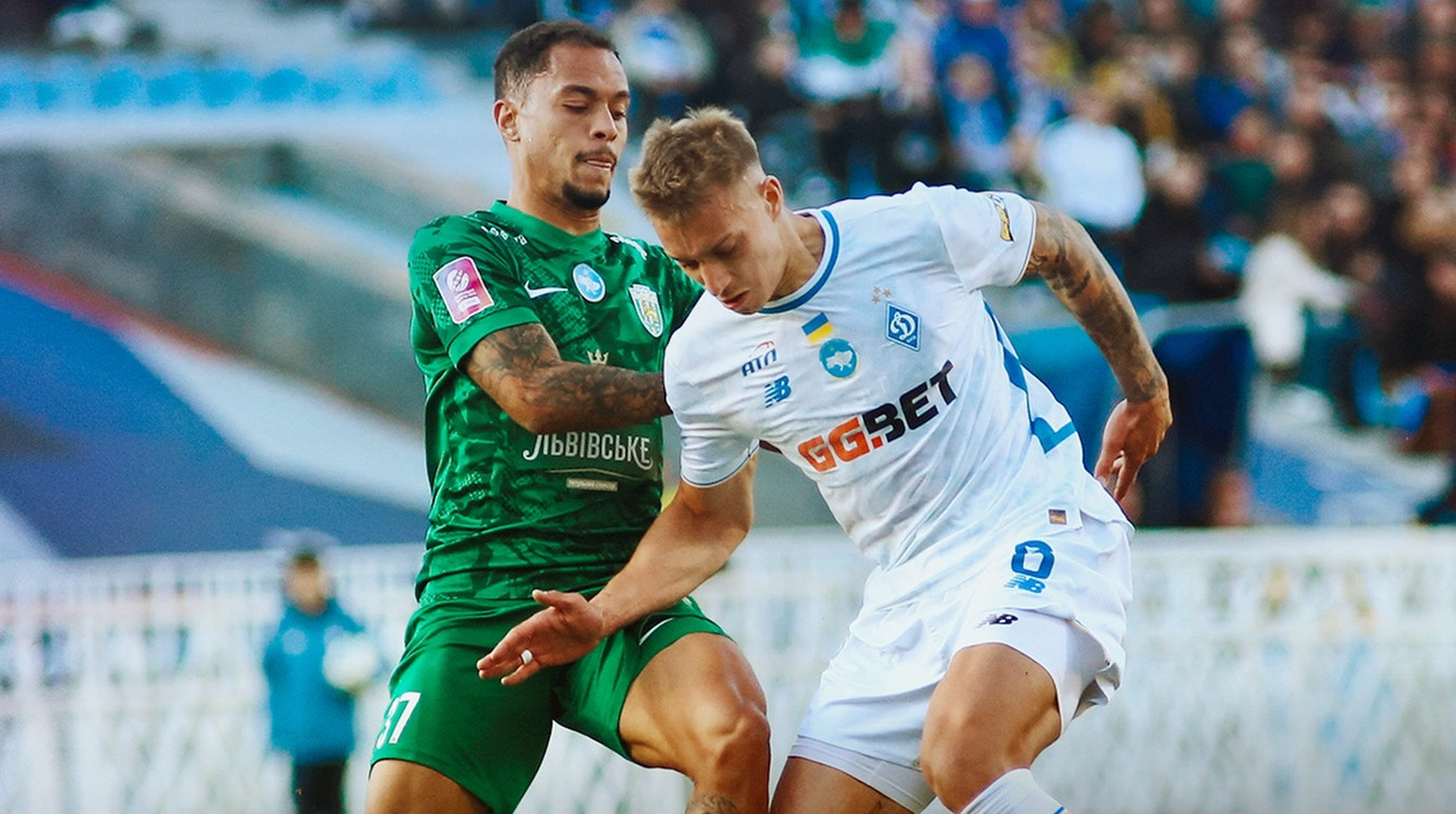 Ексарбітр ФІФА пояснив, чому суддя скасував гол Пономаренка у драматичному матчі Динамо – Карпати