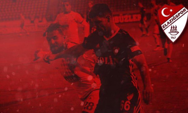 Турецький клуб за дві години підписав 22 гравці. ФОТО