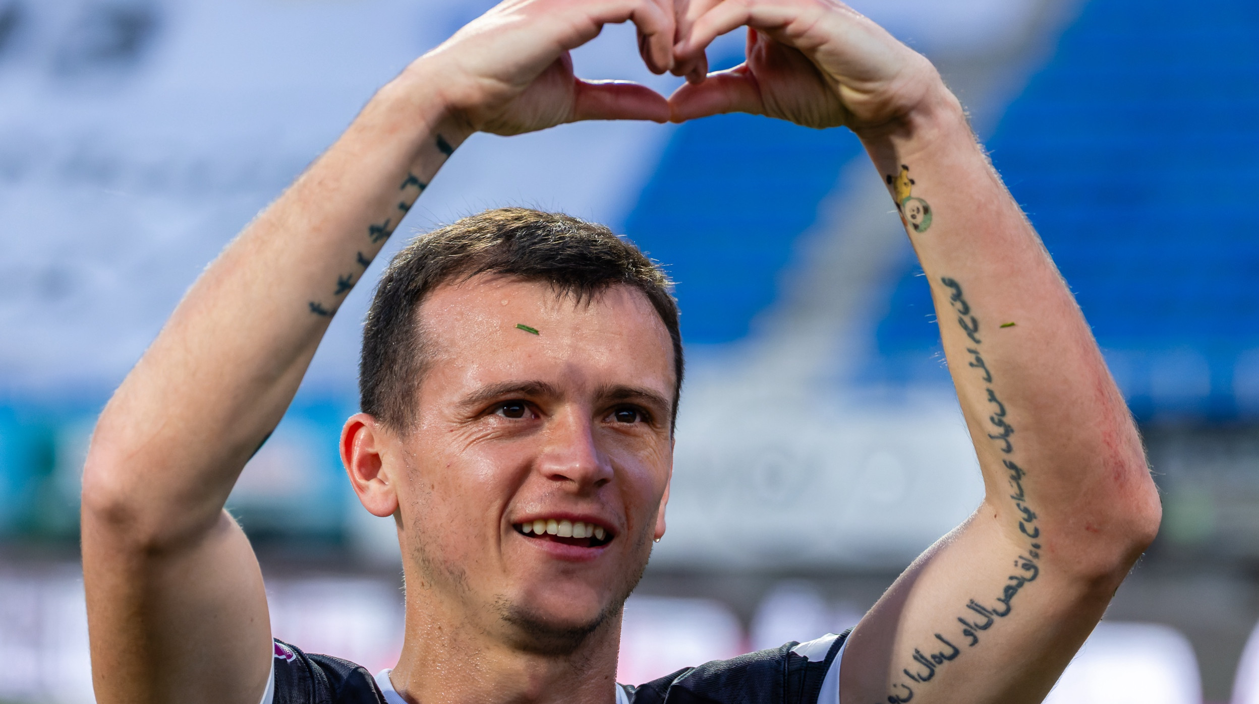 Оболонь продовжила контракт із досвідченим півзахисником