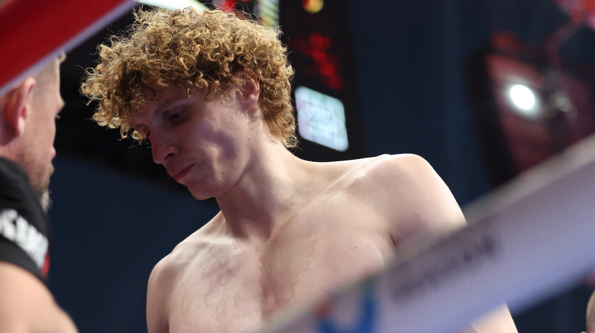 Український боксер вилетів із чільної 15-ки рейтингу WBA після дебютної поразки на профі-рингу