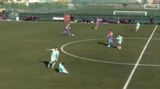 Зірвало дах: ексгравець збірної Німеччини побив свого одноклубника під час матчу