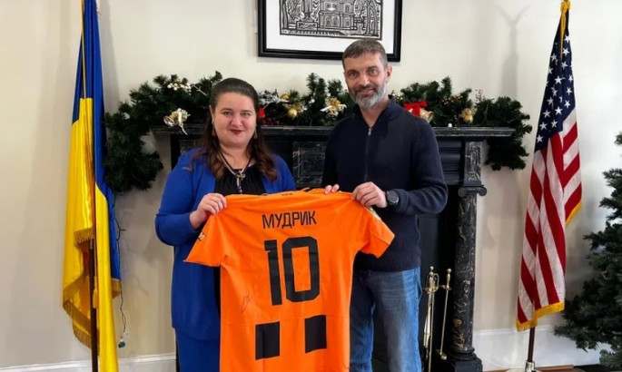 Діанов подарував послу України в США футболку Шахтаря
