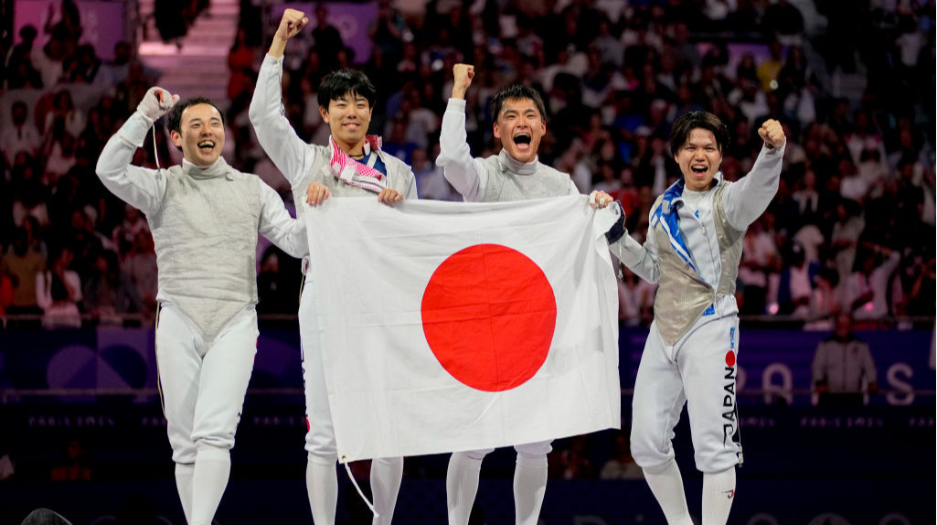 Чоловіча збірна Японії з фехтування на рапірі здобула золото Олімпіади-2024