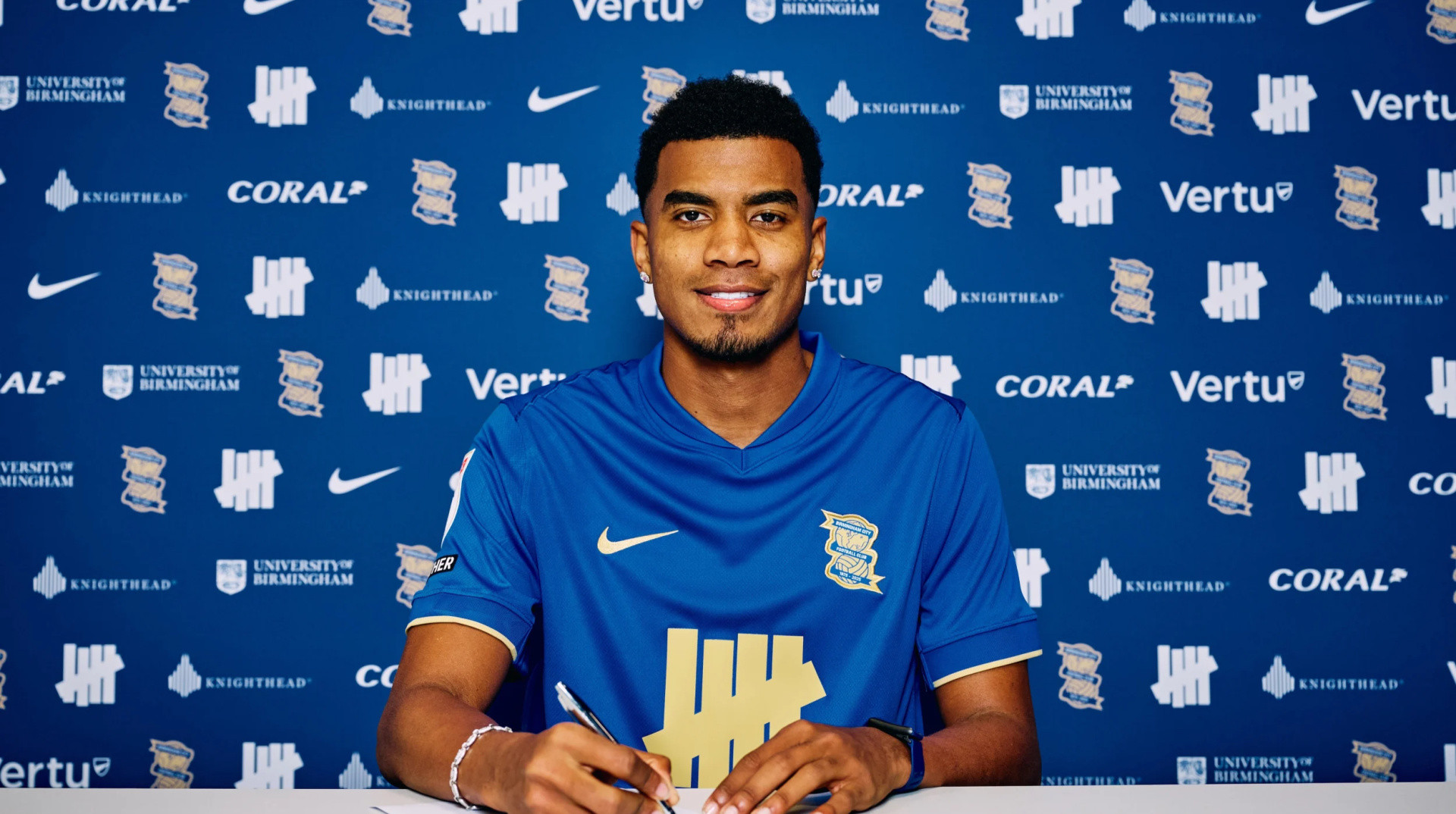 Одноклубник Ваната и Цыганкова отправился в аренду в Бирмингем