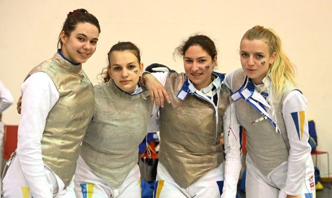 Збірна України з фехтування здобула срібло чемпіонату Європи
