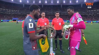 Це ще що таке? Капітан збірної Ямайки злякався подарунка перед матчем, вважаючи, що це чорна магія