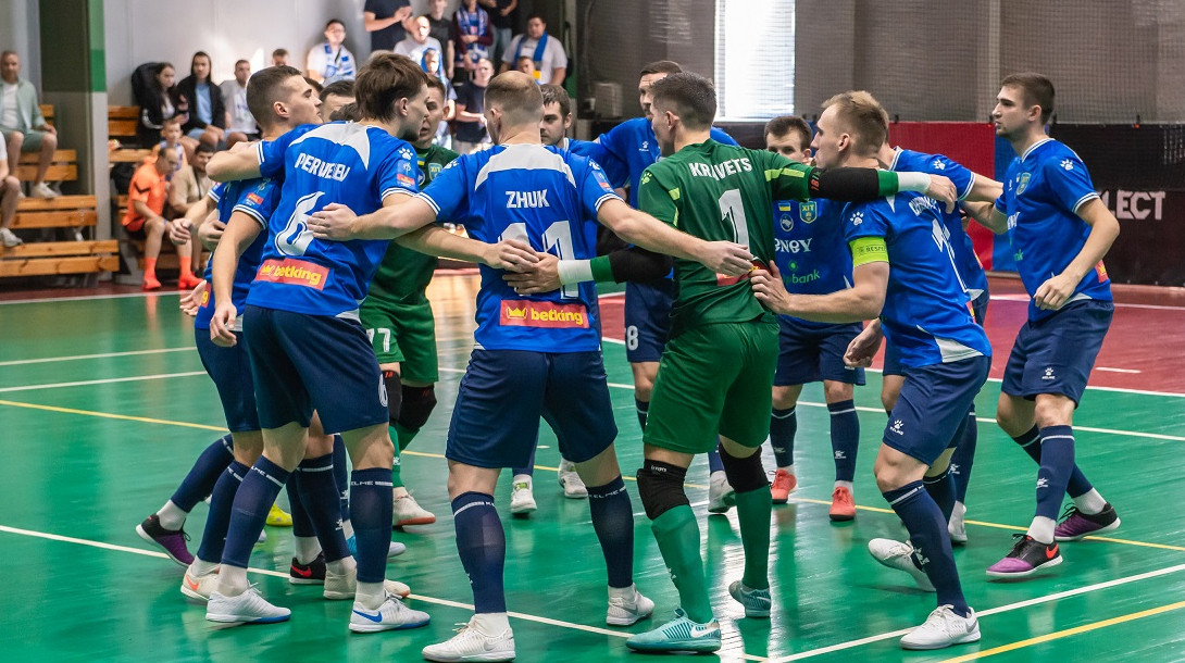 Дуелі лідерів та аутсайдерів, чемпіон випробує новачка у 4 турі Екстра-ліги