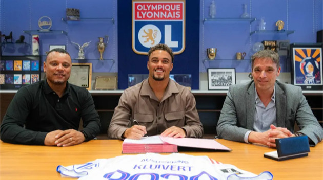 Сын Клюйверта перешел в известный французский клуб