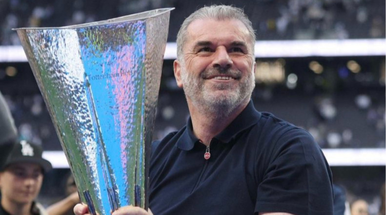 Зінченко отримав нового наставника: Ноттінгем очолив чинний переможець Ліги Європи