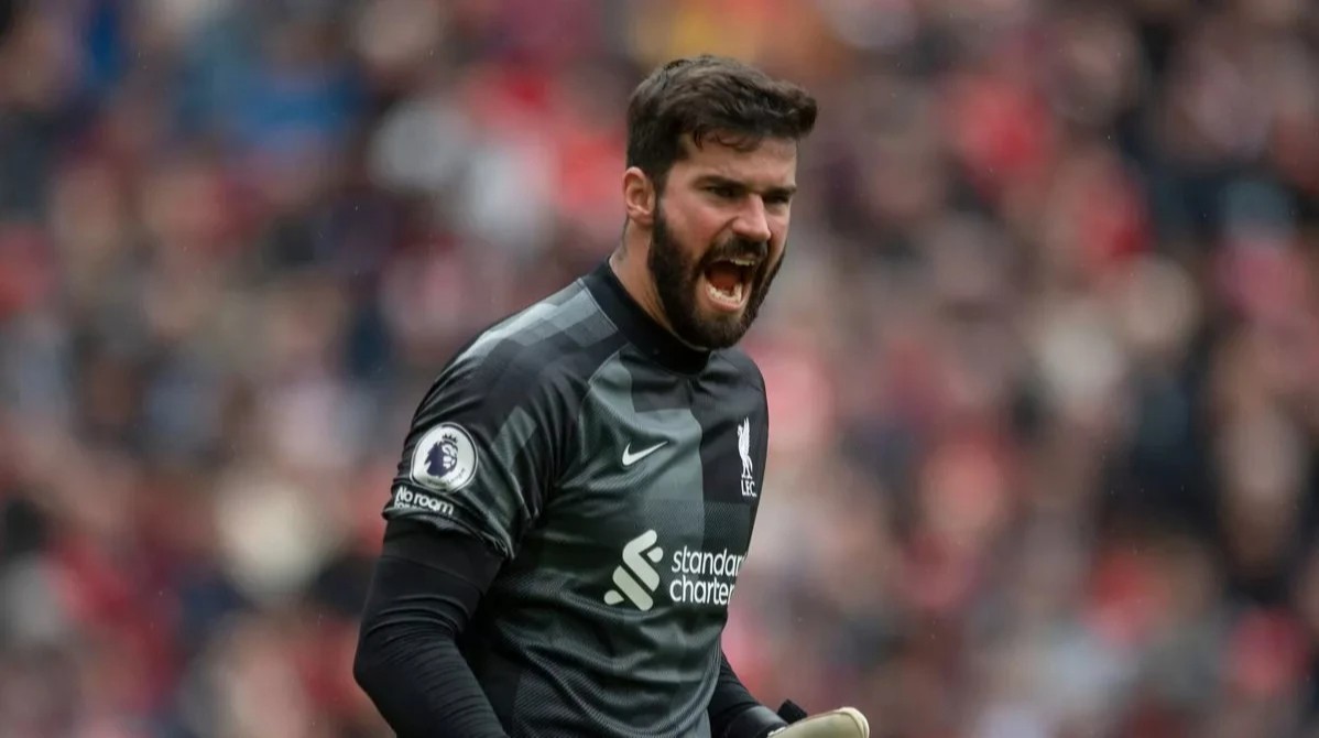 Основной голкипер Ливерпуля из-за травмы пропустит больше месяца