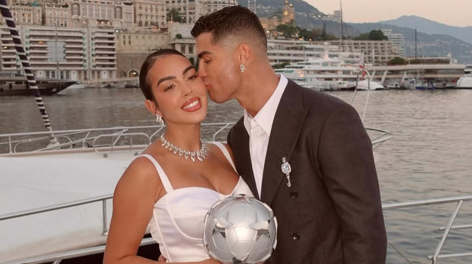 Роналду и его семья в опасности: футболист усиливает охрану из-за угроз