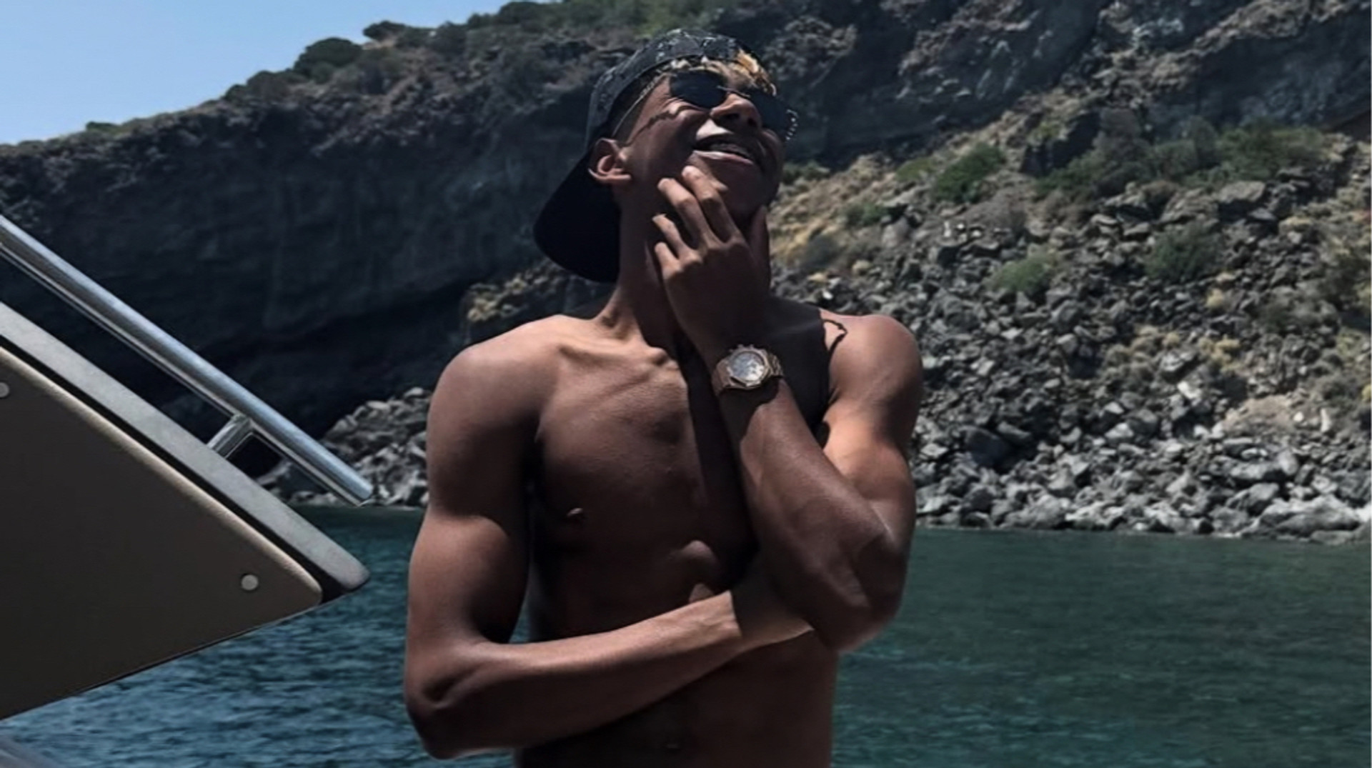 Юну зірку Барселони та збірної Іспанії підозрюють у стосунках із 30-річною блогеркою