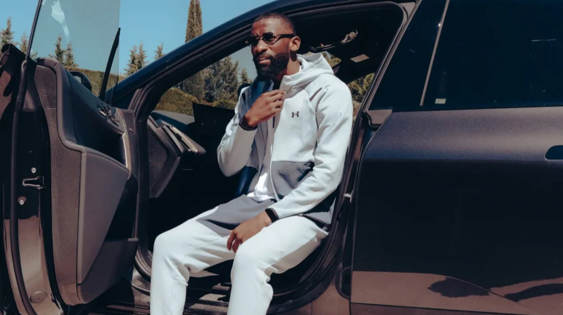 Команда симулянтів: захисник Реала креативно затролив Барселону в соцмережах