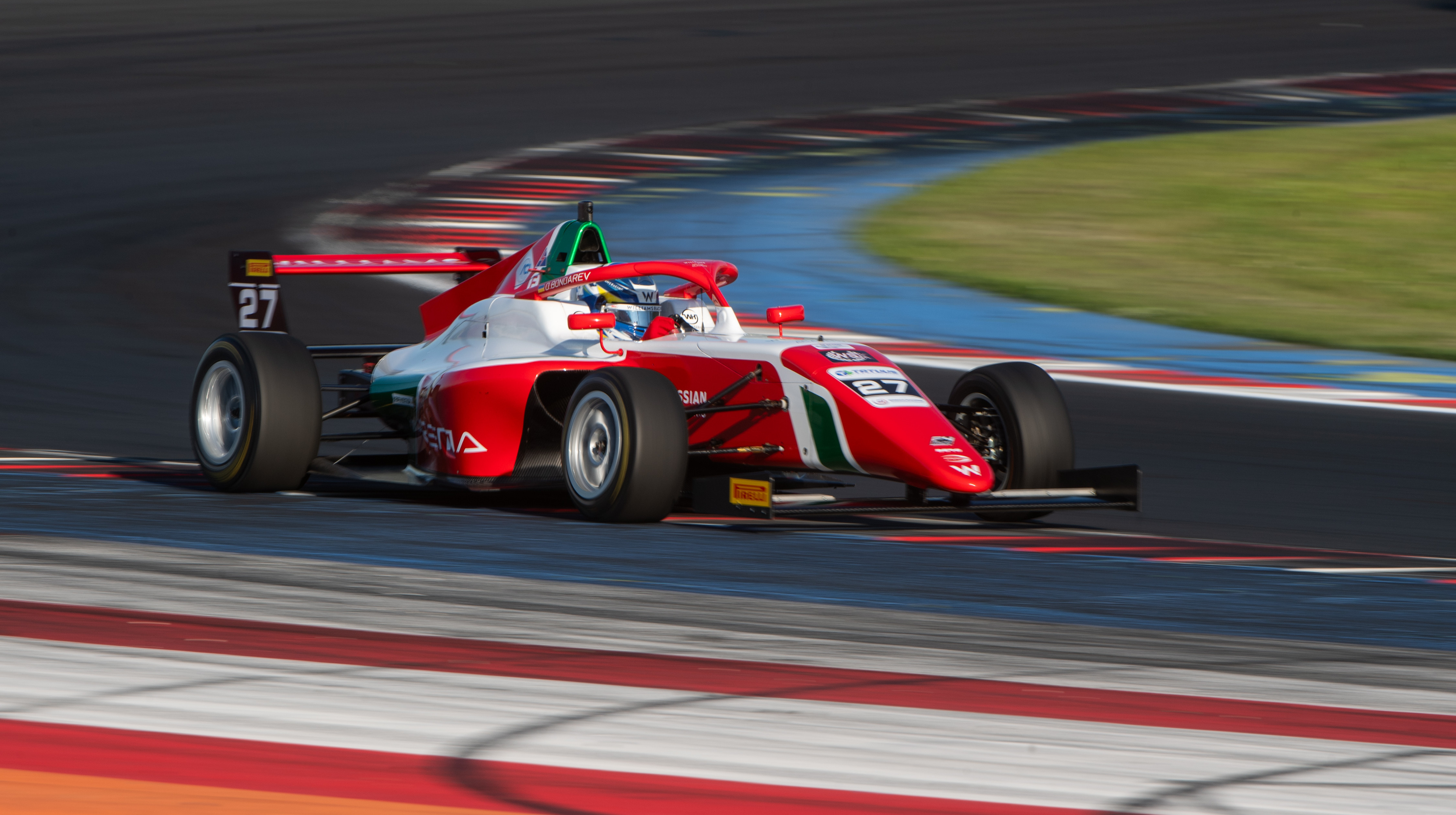 Бондарев стал самым быстрым на тестах Формулы-4 по завершению сезона