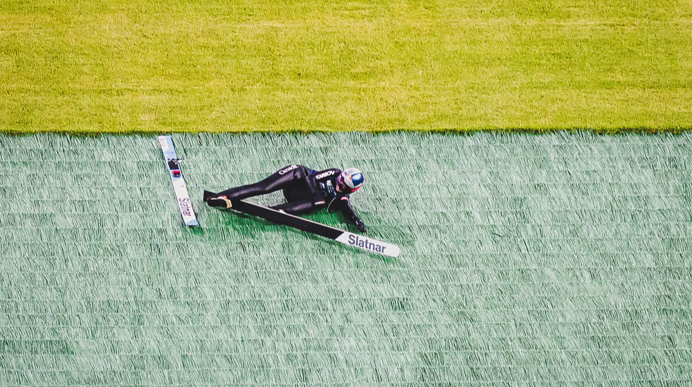 Ще одна зіркова стрибунка отримала важку травму на олімпійському трампліні