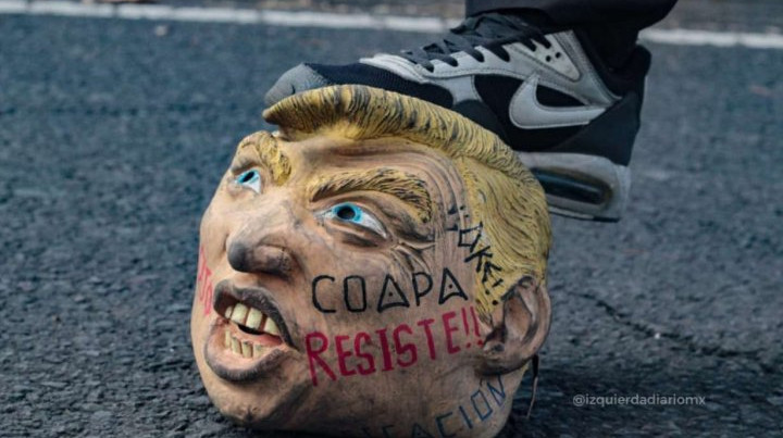 Голова Трампа і не тільки: у Мехіко відбулися протести проти ЧС-2026