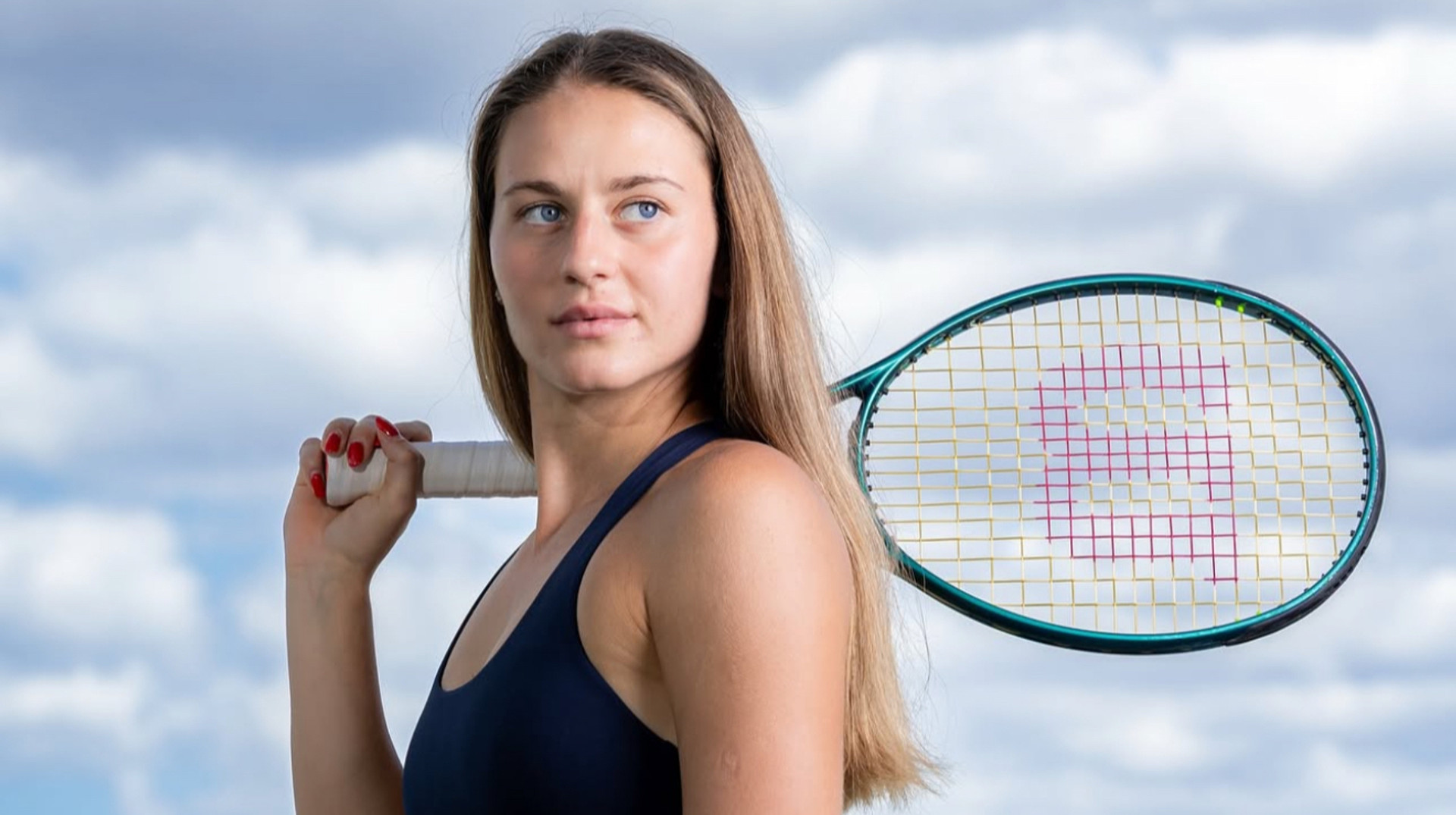 Костюк в фантастическом наряде посетила Медиадень перед турниром в Мериде