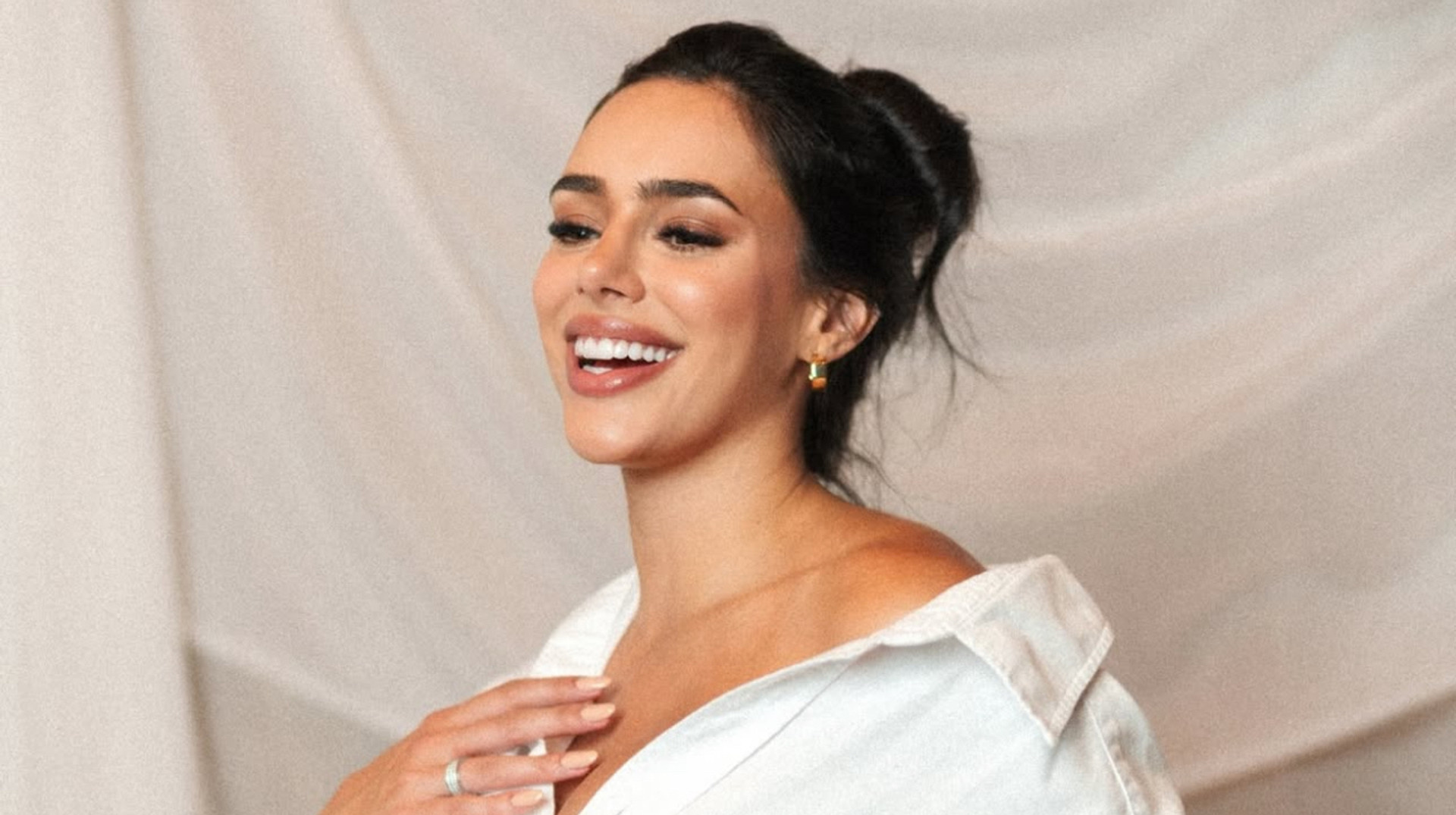 Возлюбленная Неймара намекнула на третью беременность на фоне скандала с изменой футболиста с эскортницами