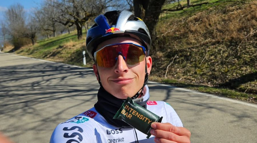 Сенсация Тур де Франс отреагировал на поздравления от канцлера Мерца